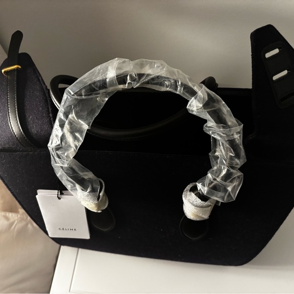 Celine Black and Navy wool and leather Bag - Picture 9 of 14